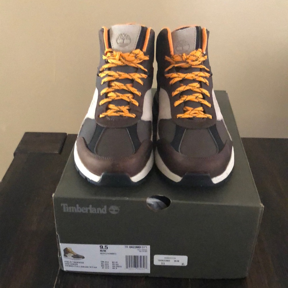 NEW!!!Timberland hiking boots